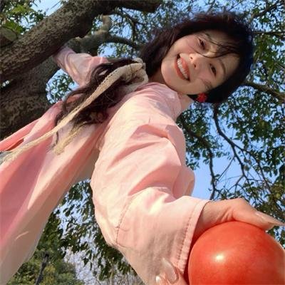 八彩林亚珍 封面